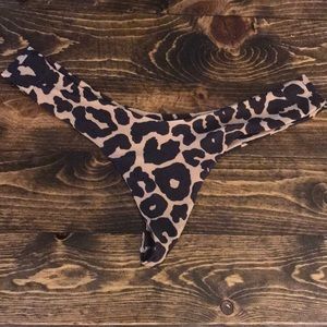 Stone Fox Tucker Bottom